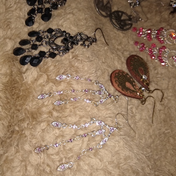 Fun earring bundle - Picture 2 of 5